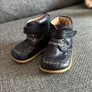 Livie & Luca Navy Blue Leather Kids Shoes, Sz 5